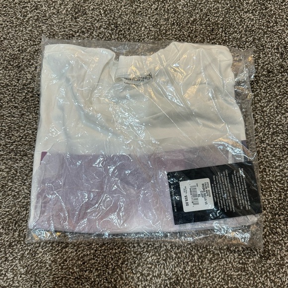 Sold out everywhere Bella bridge true religon shirt - Picture 2 of 4